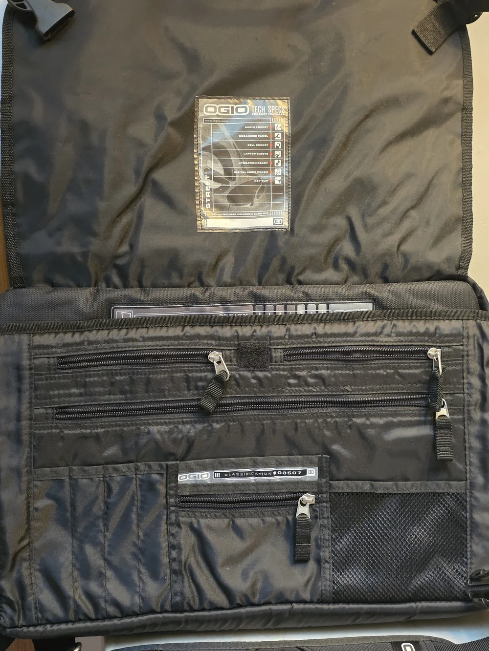 OGIO Tek Spec Black and Gray Laptop Messenger Crossbody Briefcase Bag. NWT